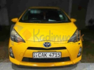 Toyota Aqua S limited Car For Sale (2012)