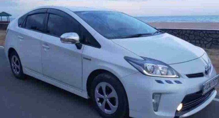 Toyota Prius 3rd Generation S LED Car For Sale (2016)