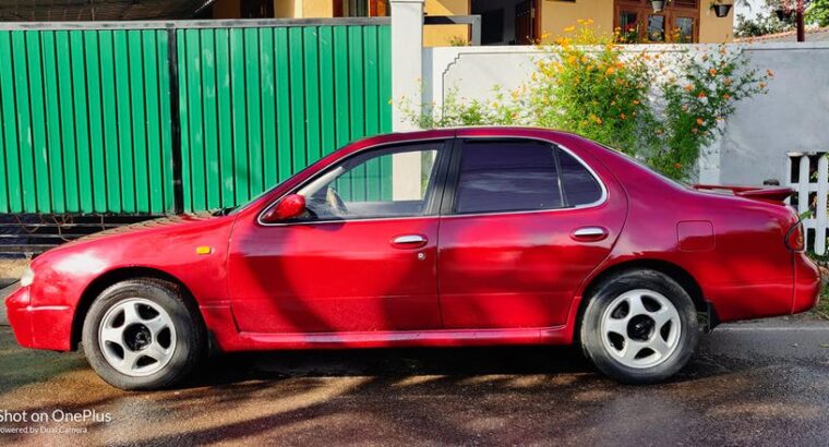 Nissan Bluebird U13 SSS