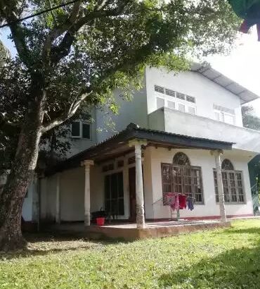 House For Rent In Maharagama ( Navinna / Upstairs )